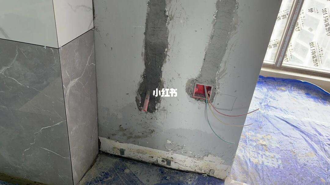 瓷砖师傅给贴坏了让他赔吗(粘砖师傅把我瓷砖都粘坏了怎么办,能要求赔偿) 瓷砖师傅给贴坏了让他赔吗(粘砖师傅把我瓷砖都粘坏了怎么办,能要求赔偿)